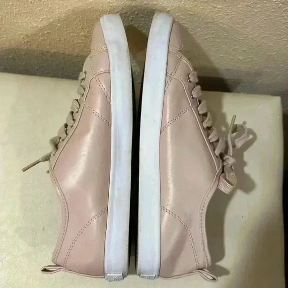 Guess Rose gold sneakers size 8 - Picture 5 of 8